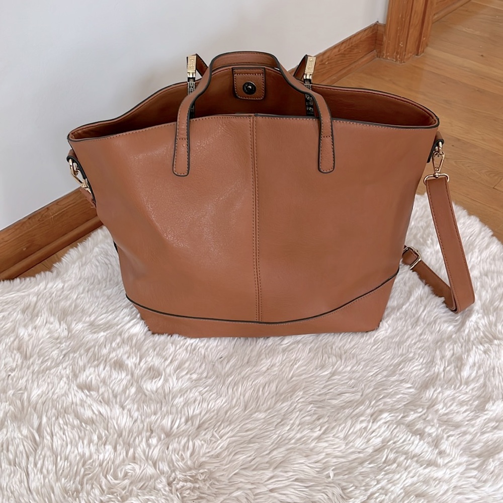 G.H.Bass & Co. Vegan Leather Tote, EUC - Picture 2 of 14